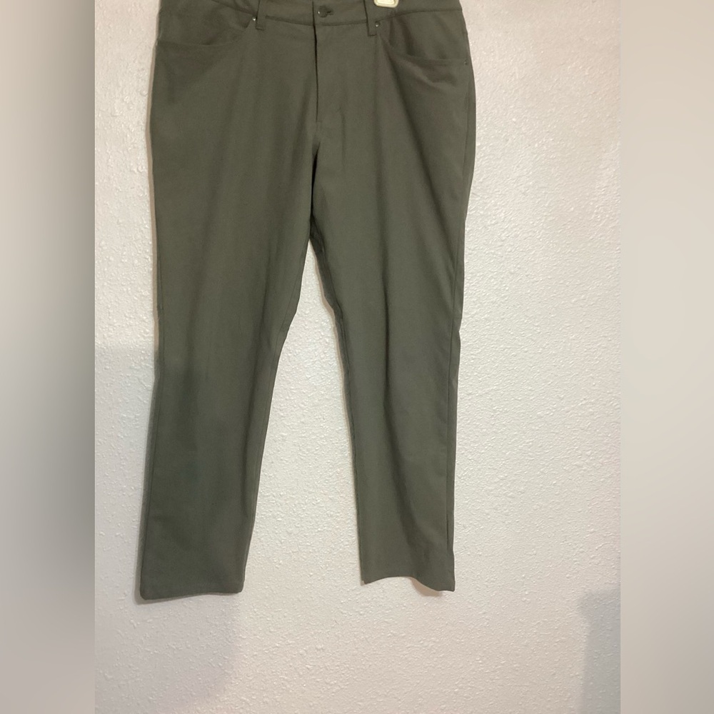 Lululemon Men's Olive Green Pants size 36